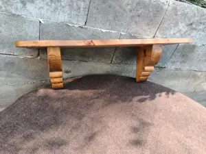 Raft foarte vechi din lemn masiv, lucrat manual