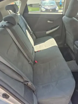 Vând Toyota Prius 2010 Hybrid cu istoric. - imagine 7