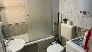 De inchiriat apartament cu o camera  in zona Complex Studentesc - imagine 3