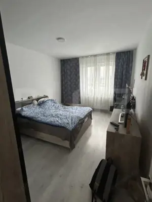 Apartament cu 3 camere, 68 mp, etaj intermediar, zona Tractorul - imagine 5