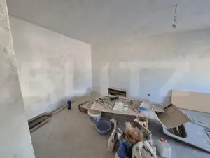 Garsonieră spațioasă de vânzare, etaj 2/4, zonă centrală – recent renovată - imagine 3