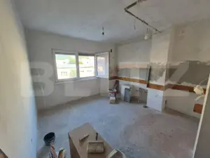 Garsonieră spațioasă de vânzare, etaj 2/4, zonă centrală – recent renovată