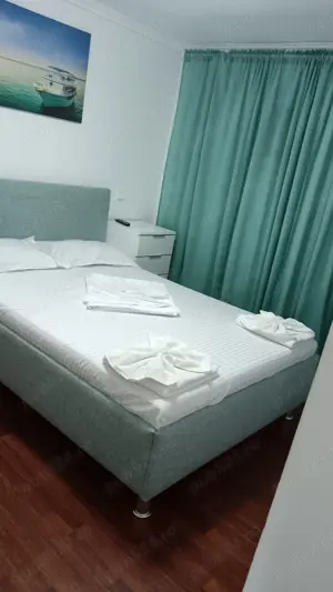 Închiriez apartament