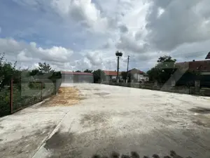 Casa de vanzare in Lazuri, ideala si pentru investitii - imagine 11