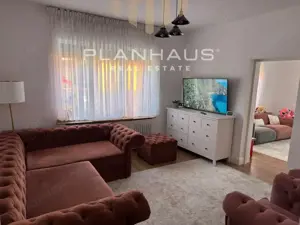 Casă renovată în centrul vechi – 120 mp utili + 300 mp teren, zonă liniștită