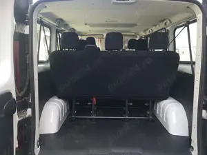 Vând microbuz de persoane inmatriculat - Renault Trafic Kombi 8+1 A C - Euro 6