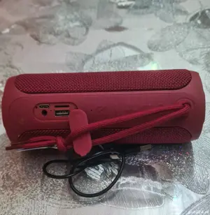 Boxă mini portabilă bluetooth + card 8 Gb inclus - imagine 2