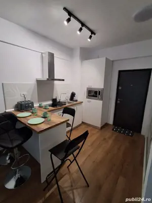 *Închiriere sezonieră: Garsonieră modernă în Saturn*