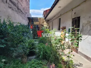 Casă cu 5 Apartamente de Vânzare – Lângă Piața Traian