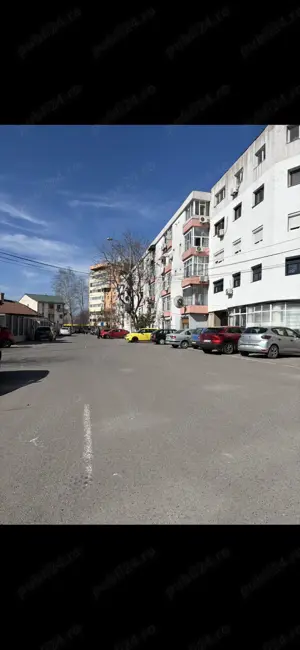 Proprietar - Vând apartament 3 camere decomandate Abator-Supeco, 72 mp utili