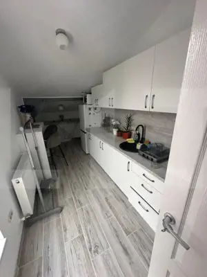 Apartament de vanzare, cu 5 camere, 160 mp, zona Vlaicu - imagine 3