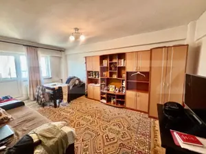 Apartament decomandat, 3 camere, 79mp, zona Piața Mare