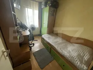 Apartament de vanzare, cu 3 camere, zona Micro 14 - imagine 3