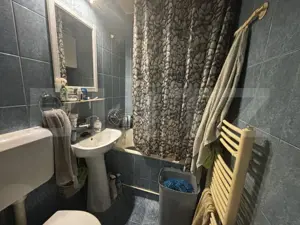 Apartament de vanzare, cu 3 camere, zona Micro 14 - imagine 5