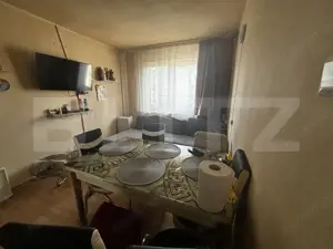 Apartament de vanzare, cu 3 camere, zona Micro 14 - imagine 2