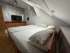 Apartament 4 camere decomandat cu scara interioara, Zona Sarari - imagine 11