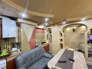 Apartament etaj 2,decomandat 85 mp,zona Liceul Energetic - imagine 2