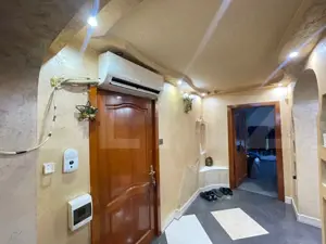 Apartament etaj 2,decomandat 85 mp,zona Liceul Energetic - imagine 3