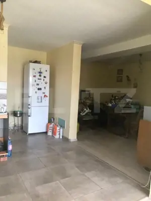 Casă P+M, teren generos 924 mp, Ideală pentru locuit + activitate profesionala - imagine 2