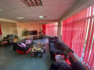 Casa de vanzare, cu 5 camere, 480 mp, zona 1 Mai - imagine 2