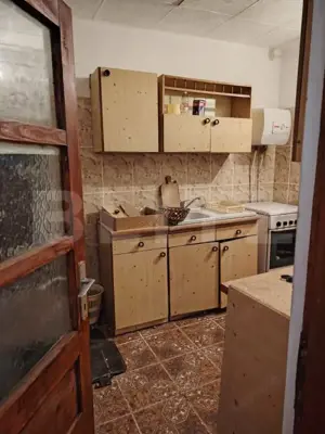 Proprietate cu teren generos 1.500 mp  Casă P+1  Voinesti - imagine 9
