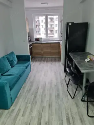 Inchiriez apartament cu 3 camere - imagine 2