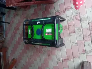 Generator electric monofazat, motor benzina, putere 2.5 3.0 kw.