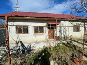 Casa de vânzare Turnu Măgurele, lângă barieră 