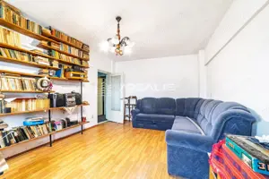 Apartament spațios 3 camere, central