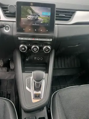 Renault Captur plug in - imagine 3