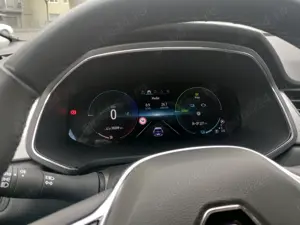 Renault Captur plug in - imagine 2