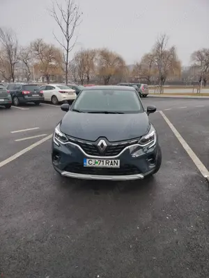 Renault Captur plug in - imagine 7