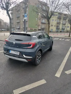 Renault Captur plug in - imagine 9