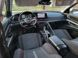 Hyundai Elantra 2022 Benzina 1,6 Euro 6 LKA LED Virtual Cockpit - unic Proprietar - imagine 6