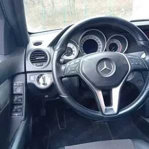 Mercedes c 220 face lift 170CP - imagine 5  Mercedes c 220 face lift 170CP - imagine 5