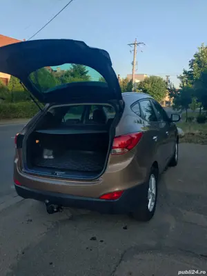 vand Hyundai ix35 diesel 2000cm. stare perfecta de functionare - imagine 4