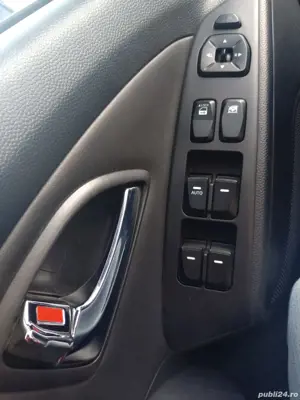 vand Hyundai ix35 diesel 2000cm. stare perfecta de functionare - imagine 7