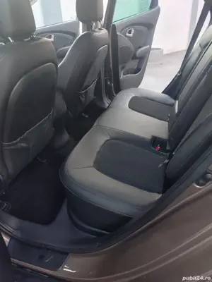 vand Hyundai ix35 diesel 2000cm. stare perfecta de functionare - imagine 8