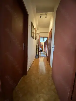 Romana, Vila, apart 6 cam 152 mp - imagine 3