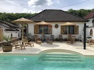 Pensiune cu 15 unități de cazare în Mediaș - imagine 15