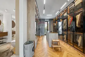 Arhitectură, tehnologie și lifestyle premium într-o vilă spectaculoasă - imagine 14