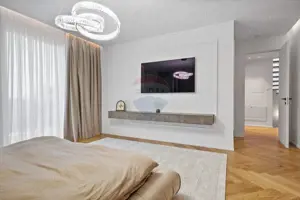 Arhitectură, tehnologie și lifestyle premium într-o vilă spectaculoasă - imagine 3