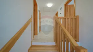 Casă modernă și spațioasă în cartierul Izvor ideală pentru o familie! - imagine 20