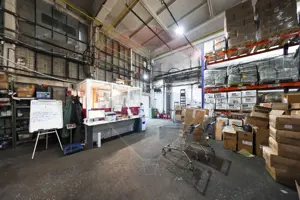 Hală de producție/depozitare de vânzare – Locație strategică în Brașov - imagine 3