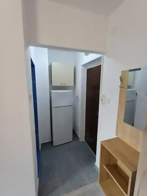 Garsonieră conf.2 vis a vis Metrou - imagine 9