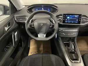 Peugeot 308 - imagine 6