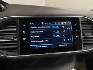 Peugeot 308 - imagine 19