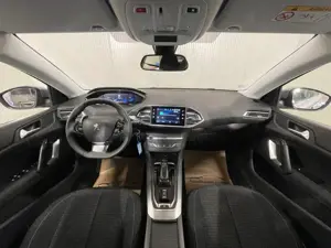 Peugeot 308 - imagine 7