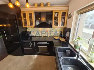 Casa frumoasa la cheie, central Dezmir - imagine 9