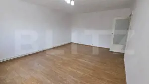 Apartament de vanzare, cu 3 camere, 76 mp, zona Micro 17 - imagine 6